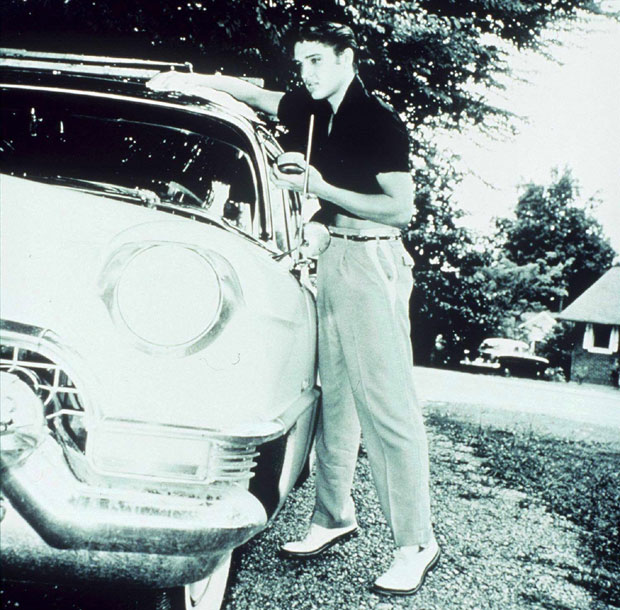 ЕЛВИС У БИОСКОПИМА: Пола века од емитовања ТВ филма о краљу рокенрола