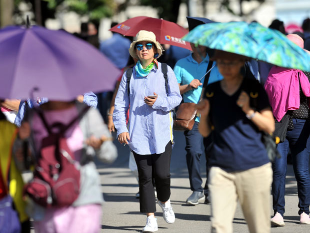 Суфицит од 32 милиона евра