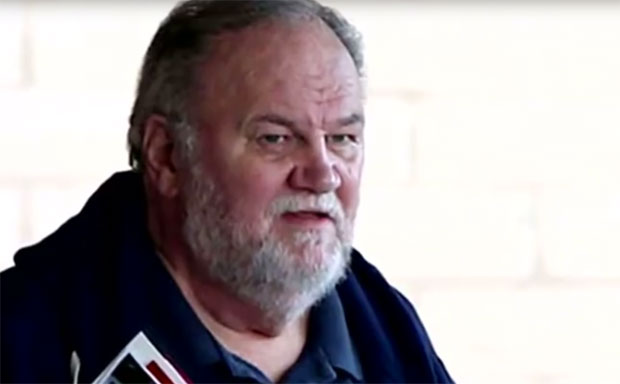 СКАНДАЛ: Отац Меган Маркл није дошао на венчање због пара