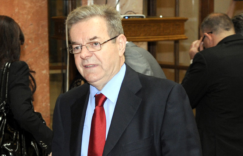 Драгомир Карић: Породице с троје деце ослободити пореза