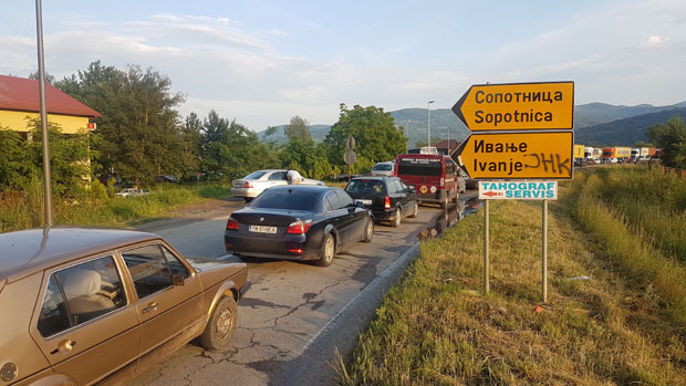 Малинари прете колапсом