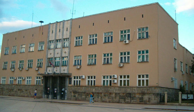 Оптужница у Неготину: Љубиша силовао пасторку?