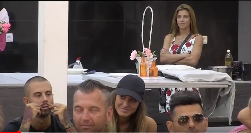 СЛОБА НАДРЉАО: Детаљно упоредио жену и љубавницу, Кија побеснела (ВИДЕО)