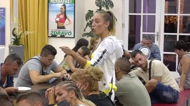 Луну не занима Слобин брак и по сваку цену жели да буде са њим! (ВИДЕО)