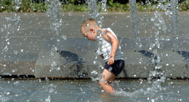 ВРЕМЕНСКА ПРОГНОЗА: У петак сунчано и топло, увече киша