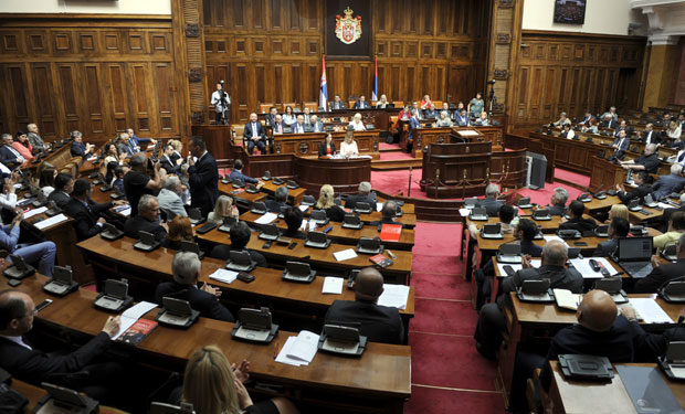 Посланици постављали питања, па наставили о амандманима