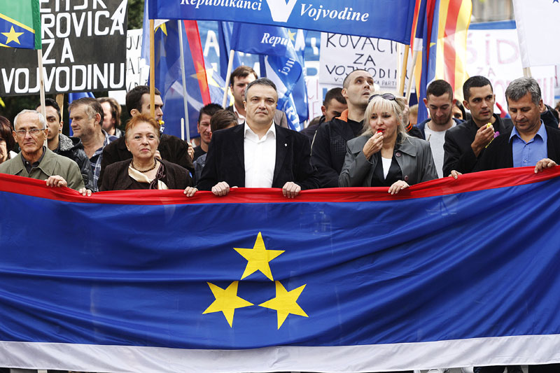 Војвођански клуб: Поново цепају државу