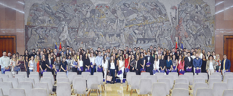 Посао за најбољих 100 лекара