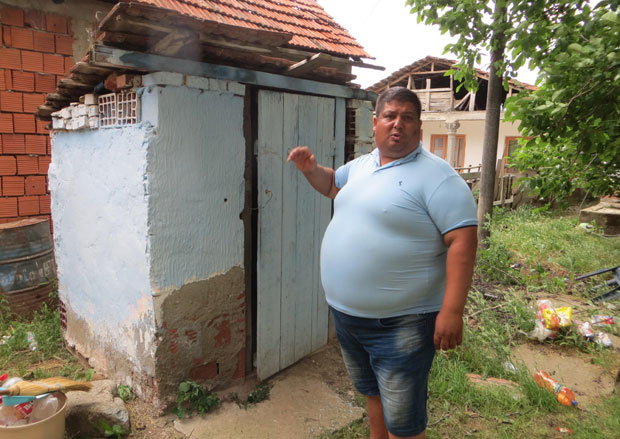 Дечак се удавио у пољском клозету (ФОТО)