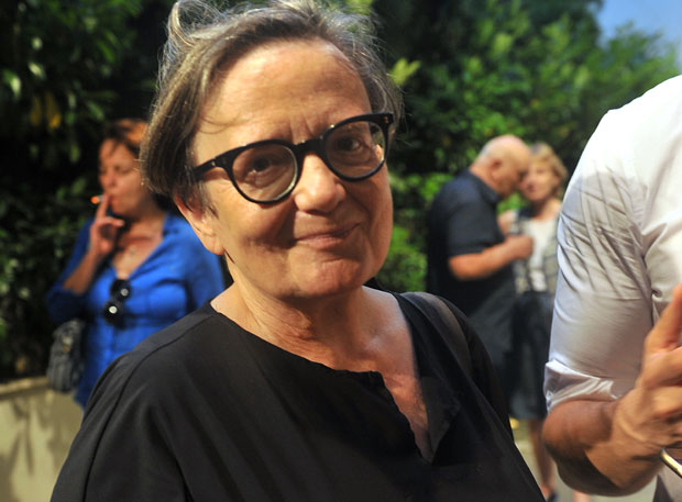 АГЊЕШКА ХОЛАНД: Плашим се да нам свет клизи ка рату!