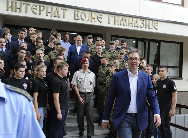 Хоће да Србију ослабе изнутра