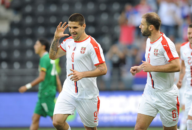 БРАЗИЛЦИ И ШВАЈЦАРЦИ ХВАЛЕ ТИМ СРБИЈЕ: Митровић највећа претња