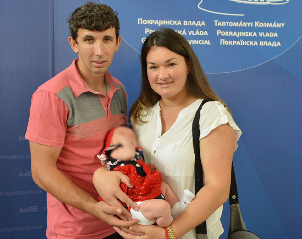 ПОМОЋ МЛАДИМ БРАЧНИМ ПАРОВИМА: Милион за свој кров над главом