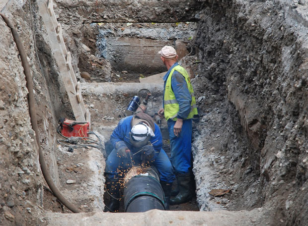 Младеновац: Раде топловод у Јанка Катића