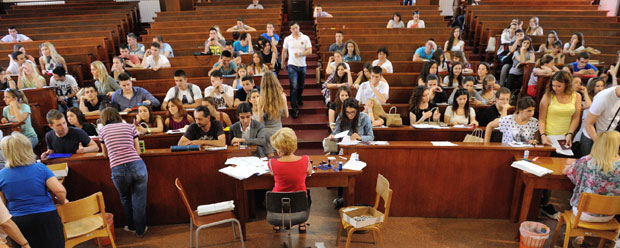 Три матуранта на један индекс