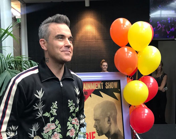 Роби Вилијамс на отварању Светског првенства у фудбалу