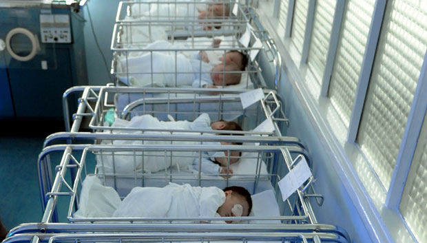 Мешовита комисија за нестале бебе одржала први састанак, истражиће сваки случај