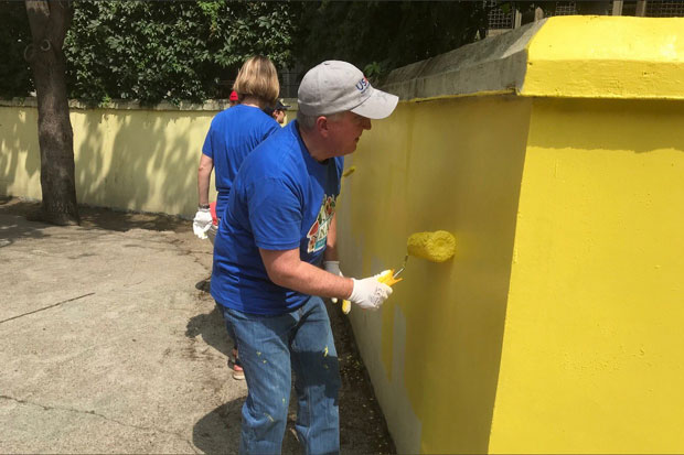 ШПИЈУНКА: Окречио зид