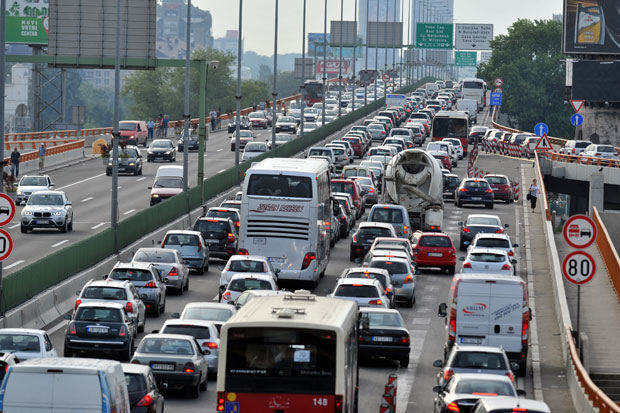 Дизел пада кад падну блокаде