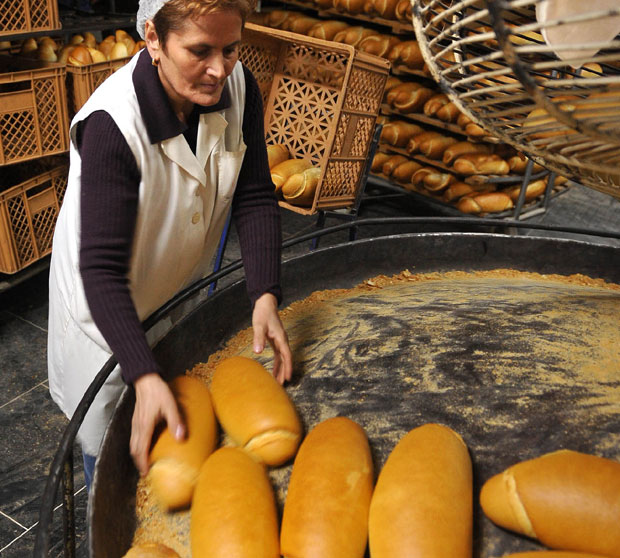 Сива економија угасила пекаре?
