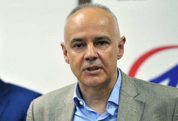 ШПИЈУНКА: Има двојника