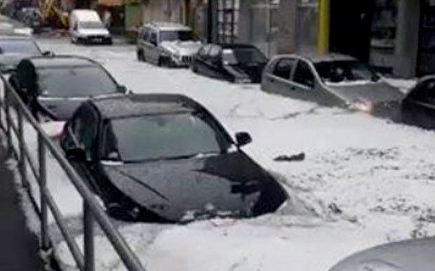 ВЕЛИКО НЕВРЕМЕ ПОГОДИЛО СРБИЈУ: Град покосио Прибој и Тополу, стигао до Пријепоља, ледено доба у Ужицу (ВИДЕО / ФОТО)