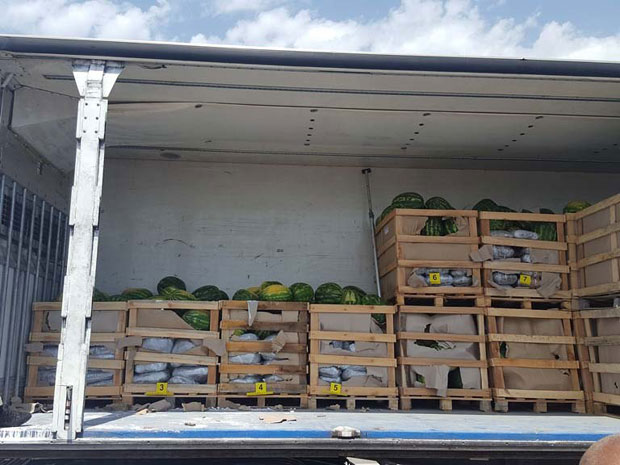 Међу лубеницама 422 килограма марихуане