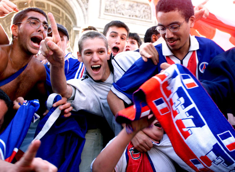 ФС Француске обезбедио Плаве куће и превоз за навијаче на Мундијалу