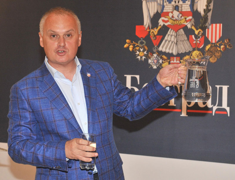 Лажи о води и специјални рат