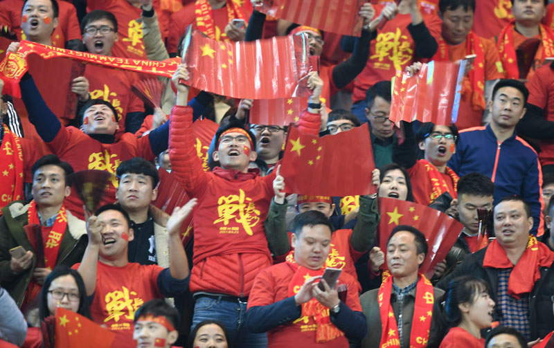 Кинези не маре што не играју: Више од 100.000 стигло на Мундијал