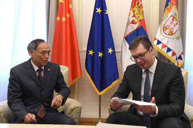 Вучић и Ли о заједничким пројектима, честитка Сију Ђинпингу