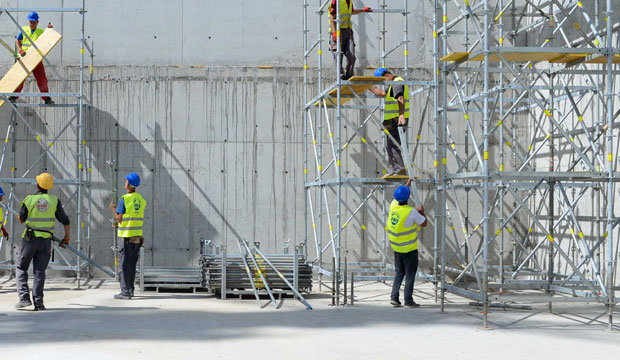 Уговор о изградњи 276 станова за избеглице у Новом Саду