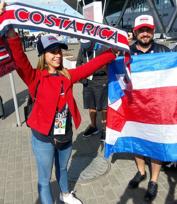 ЗАГРЕВА СЕ АТМОСФЕРА У САМАРИ: Стигли Срби, али и Костариканци (ВИДЕО)