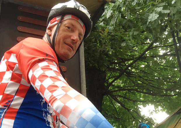 Хрватски навијачи стигли до Калињинграда - на бициклима