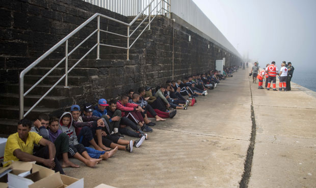 Избеглички кампови ван ЕУ? Сигнал очајних времена...