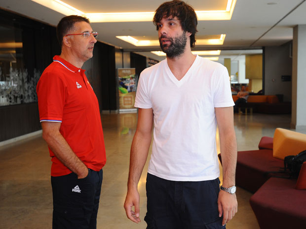 ТЕОДОСИЋ НА РАСКРСНИЦИ: Клиперси хоће да трејдују Србина, Европа чека расплет