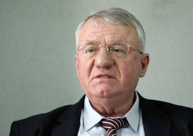 Шпијунка: Шешељ тражи Палми дрва за „смедеревац” у Хртковцима
