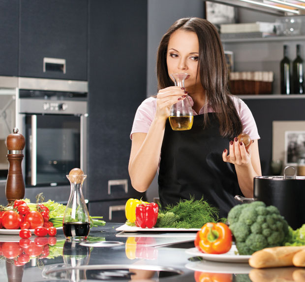 Нањушите покварено маслиново уље