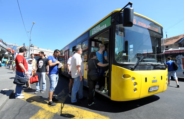 ЛЕТЊИ РЕЖИМ ВОЖЊЕ: Чекање на превоз и до 20 минута 