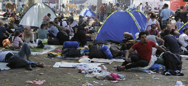 Око Србије обруч од миграната