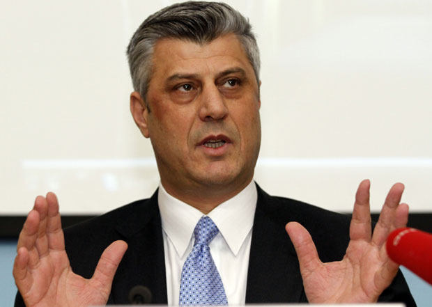 Тачи црта границе и зове НАТО 