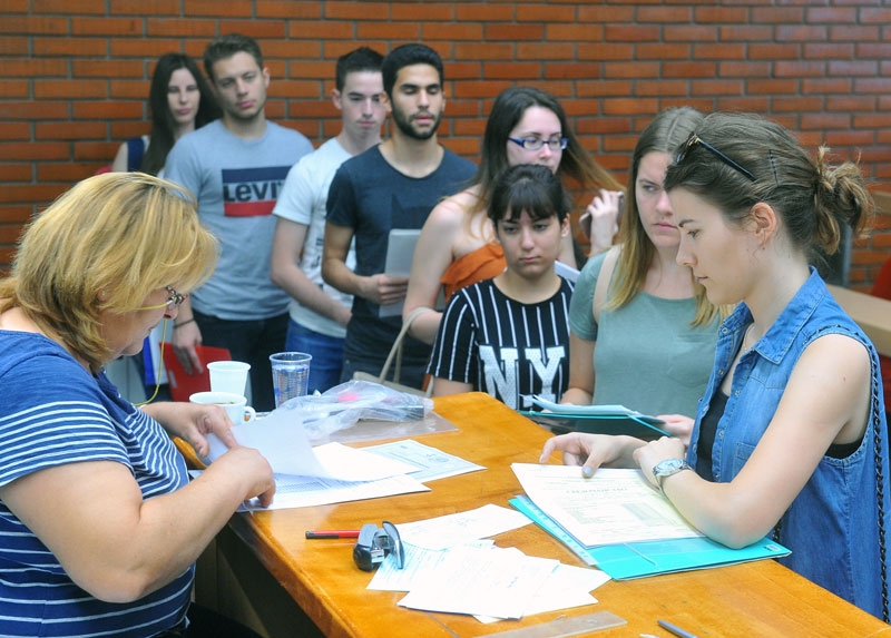 Хиљаду би на електротехнику