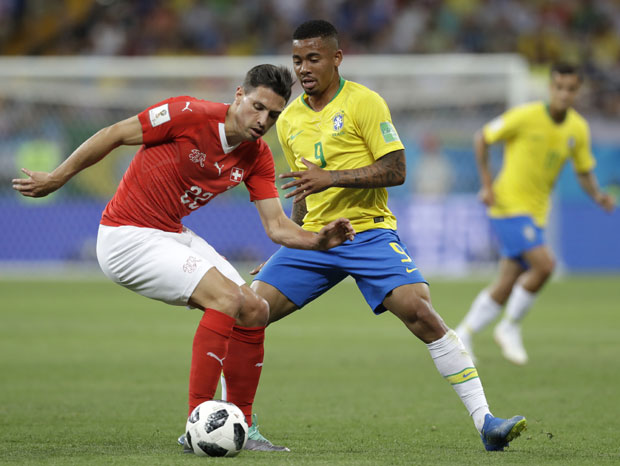 ДЕФАНЗИВАЦ ШВАЈЦАРСКЕ УОЧИ ДУЕЛА СА СРБИЈОМ: Нема политике, само фудбал