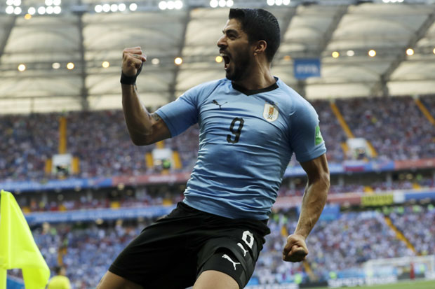 Суарез одвео Уругвај у осмину финала