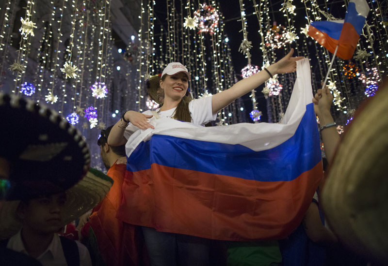 Српски навијачи са Русима чекају Албанце 