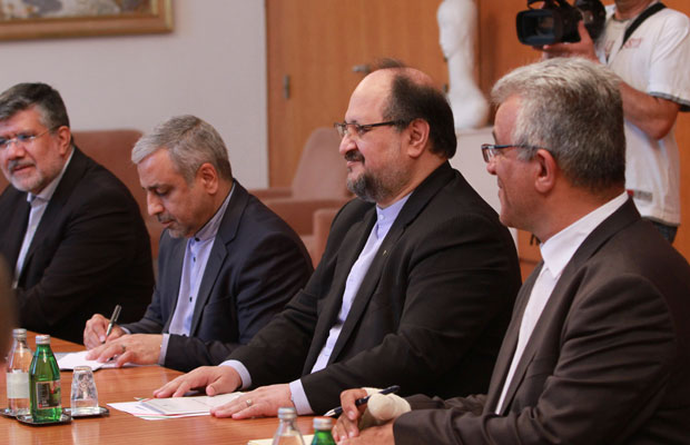 Вучић са Шаријатмадарије о односима и економској сарадњи