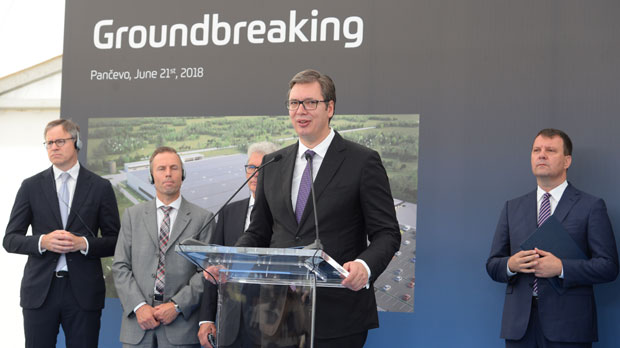 ПРЕДСЕДНИК НА ОТВАРАЊУ ФАБРИКЕ У ПАНЧЕВУ: Браћо Немци дођите, нигде није боље него у Србији