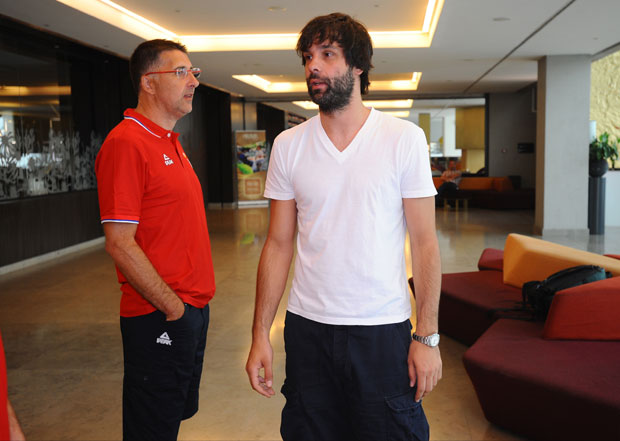 Фенер прати Теа