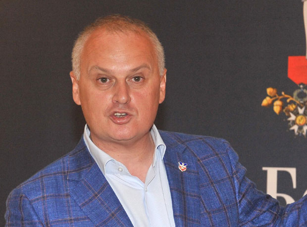 Весић: Напади на председника константни због наставка дијалог