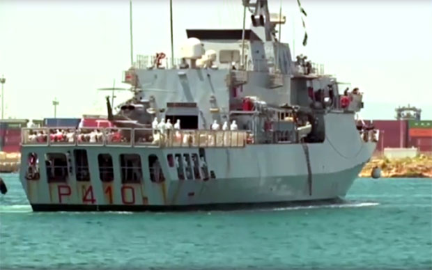 Италија запленила два брода за транспорт миграната